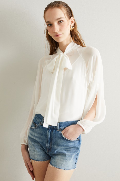 Georgette blouse with bow Intrend