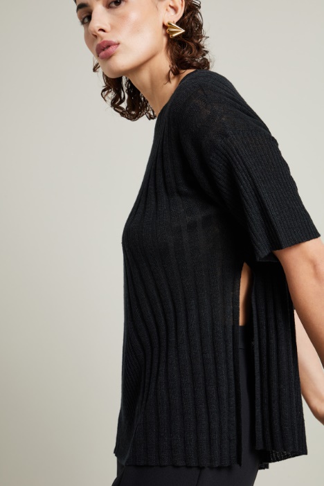 Maglia morbida con spacchi