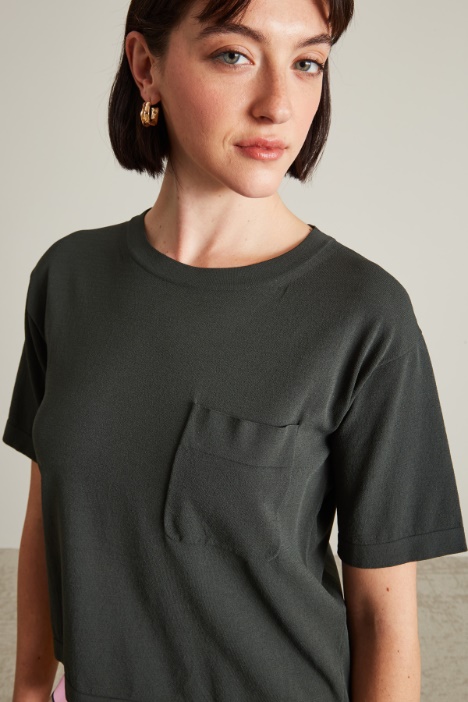 Maglia in viscosa con taschino