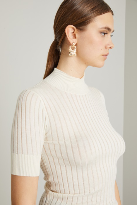 Maglia aderente a coste piatte