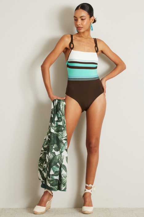 Beach towel with pom poms Intrend