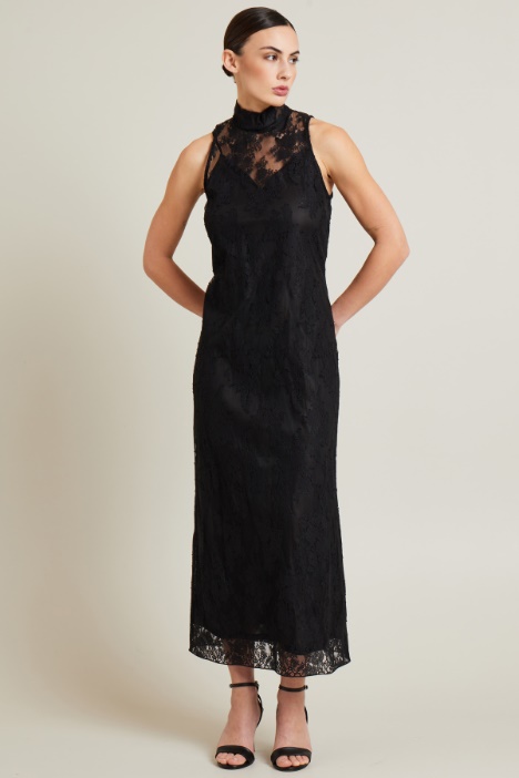 Abito lungo in pizzo