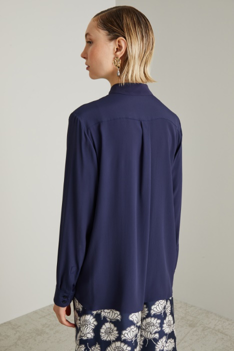 Blusa in crépe di misto seta