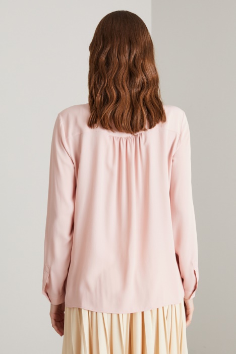 Blusa con collo alla coreana