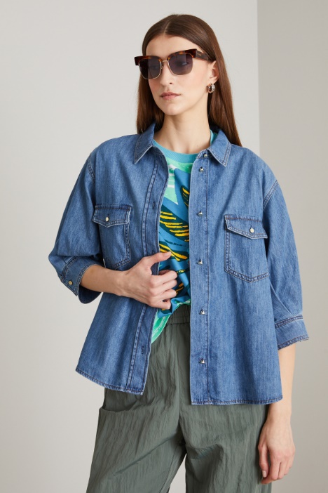 Camicia con maniche ampie