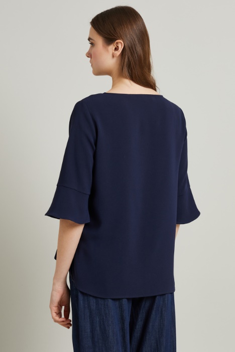 Blusa fluida in enver satin