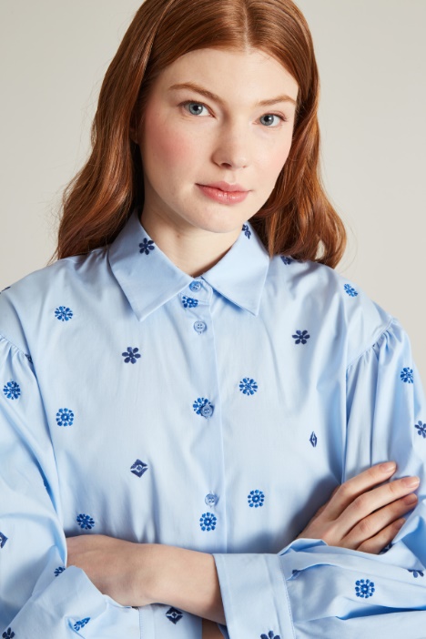 Camicia con ricami