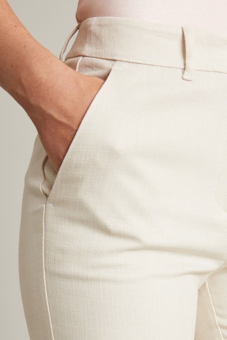 Pantaloni dritti in tela stretch