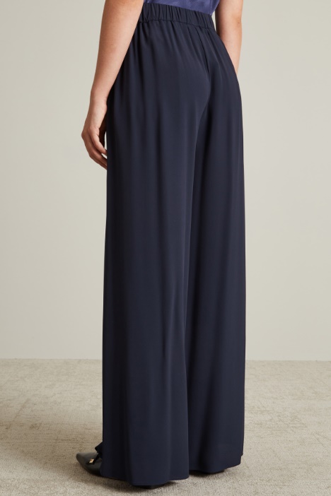 Pantaloni ampi con pannelli