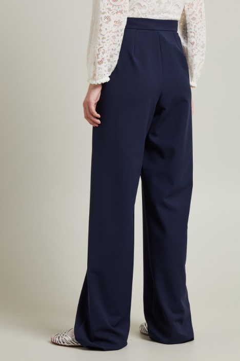 Pantaloni ampi in gabardina