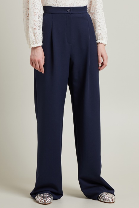 Pantaloni ampi in gabardina