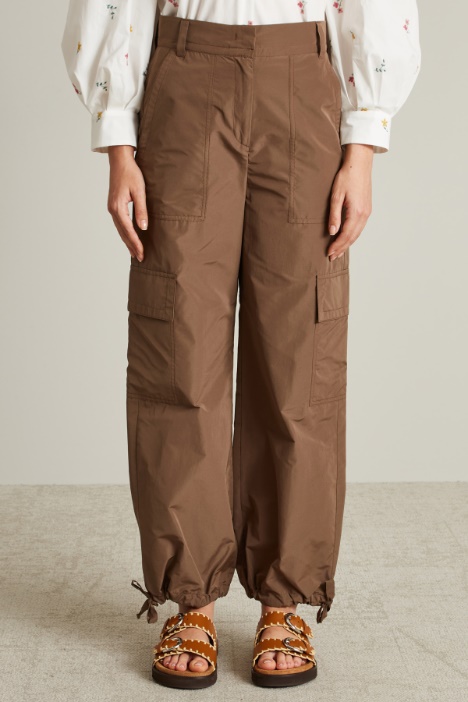 Pantaloni cargo