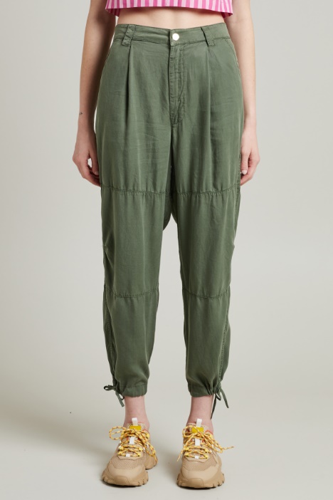 Pantaloni cargo con coulisse