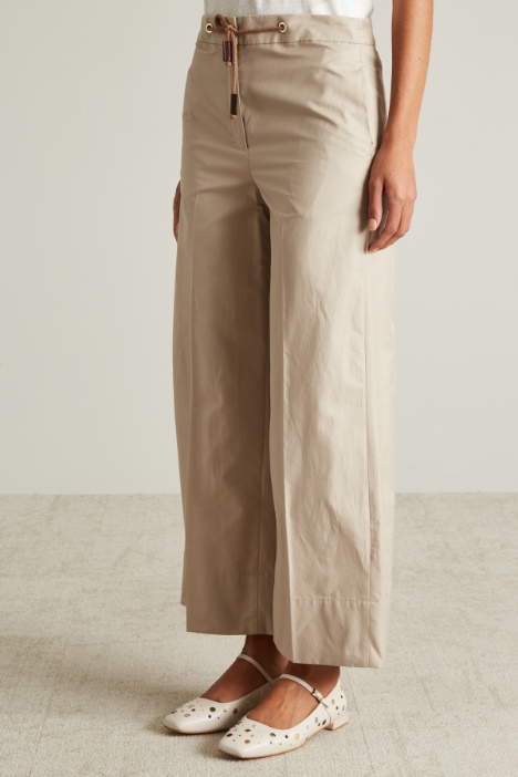 Pantalones con cordón