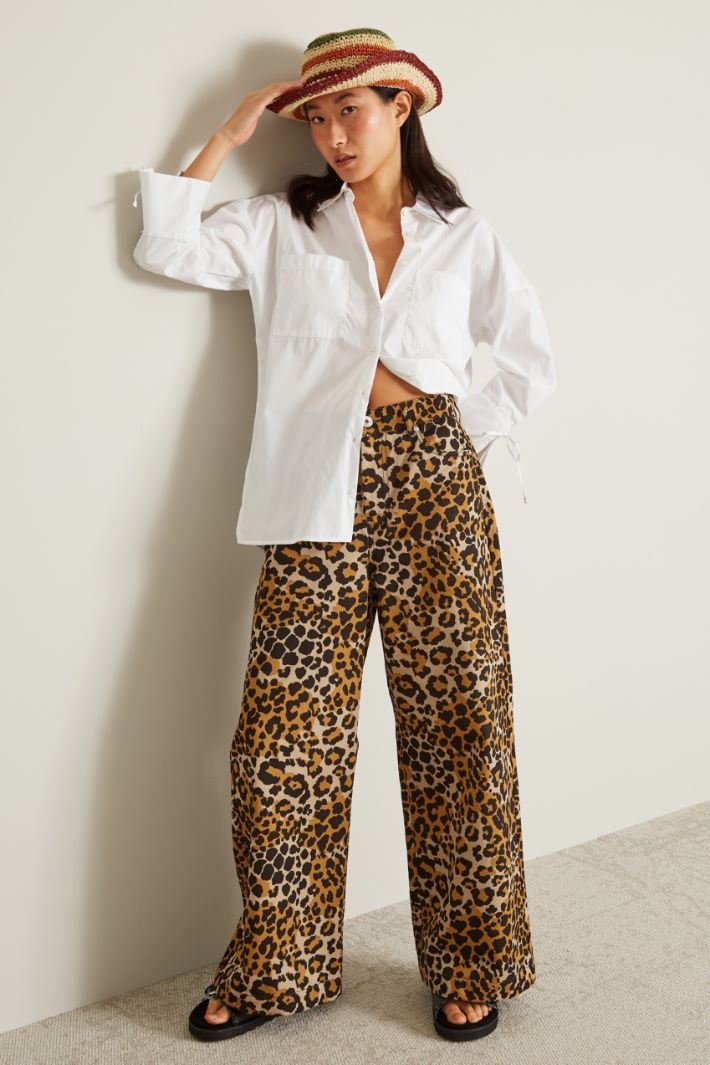 Animal printed bull trousers Intrend