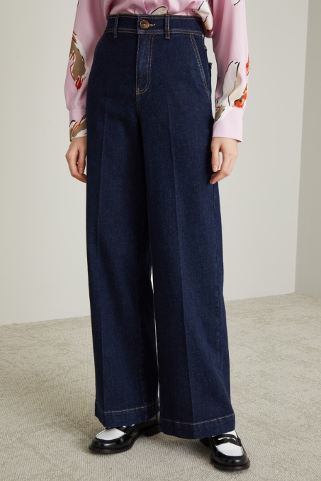 Jeans dritti con piega