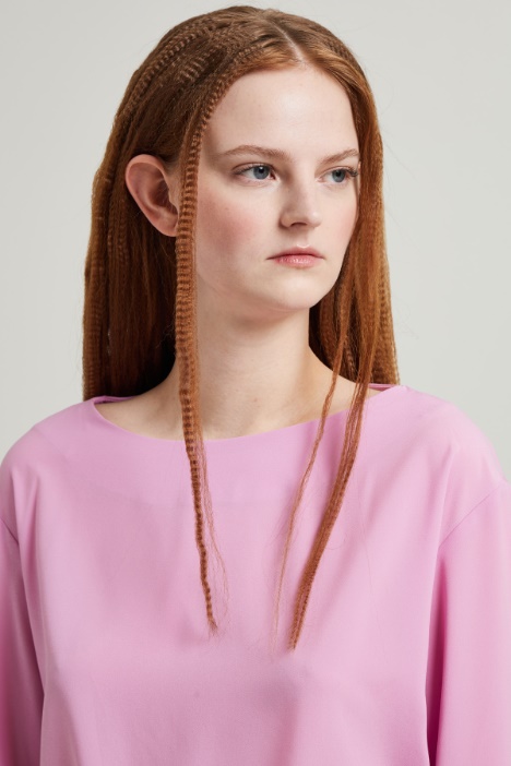 Blusa de crepé con volantes