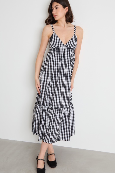 Abito con motivi arricciati