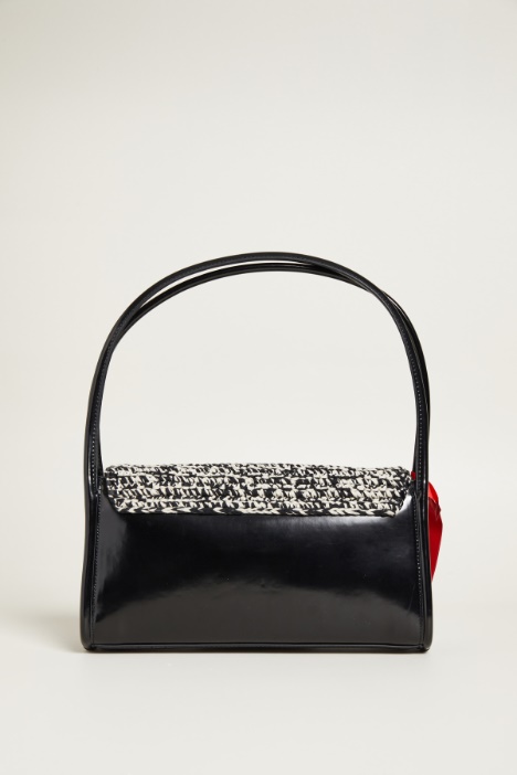 Borsa con patta in crochet