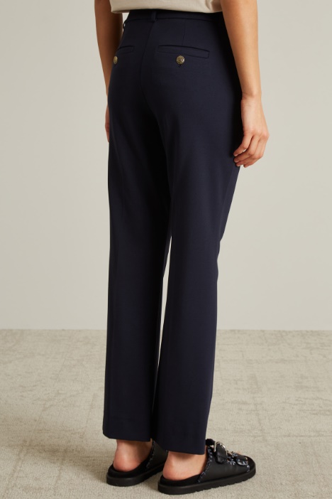Pantaloni flare
