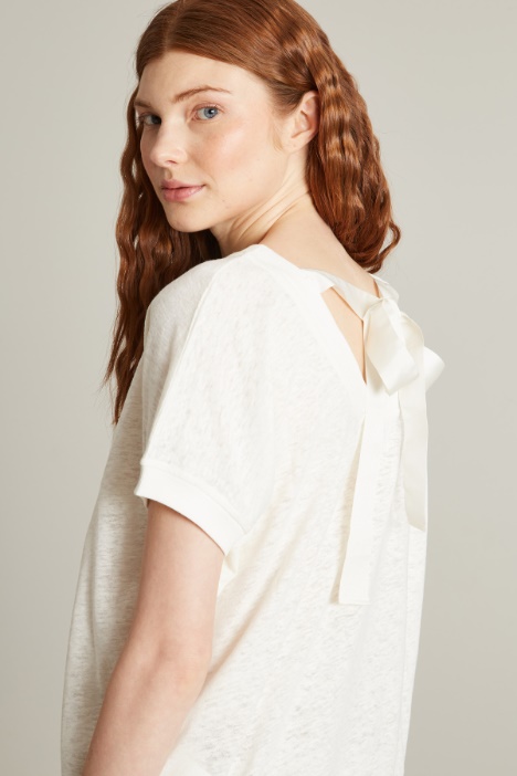 Top in maglia con nastro