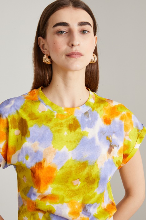 T-shirt con maniche a kimono