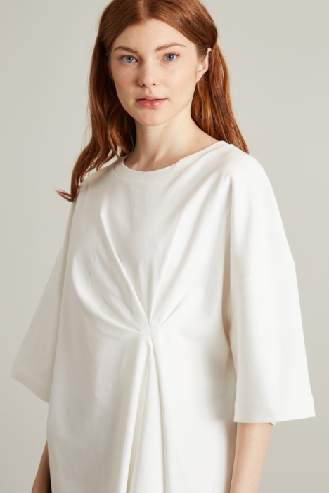 T-shirt in jersey con pieghe