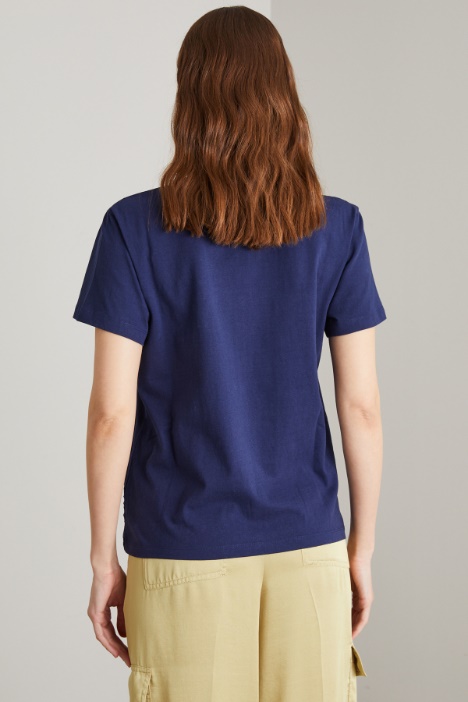 Camiseta con bordado