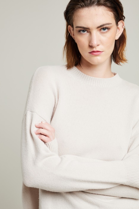 Maglia girocollo in lana