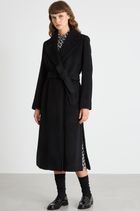 Cappotto con maxi rever