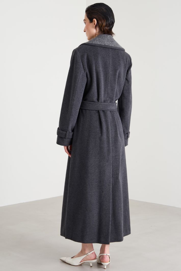 Cappotto in velour e paillettes