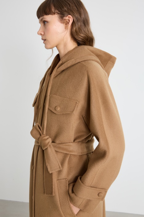 Cappotto con cappuccio a coulisse