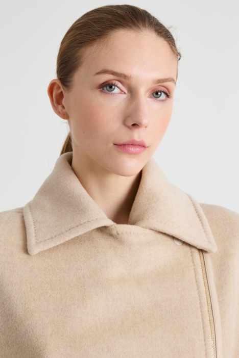 Cappotto in lana con zip