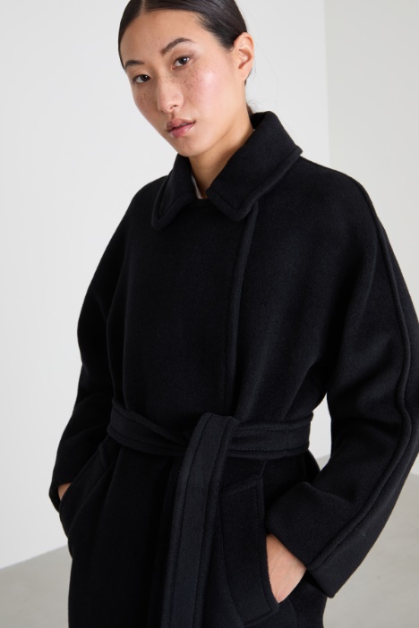 Cappotto con cintura