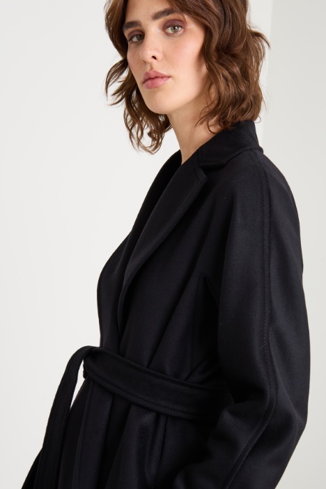 Abrigo con cinturón