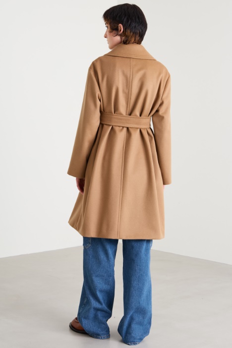 Abrigo de paño cibelinado