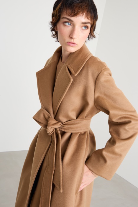 Abrigo de paño cibelinado