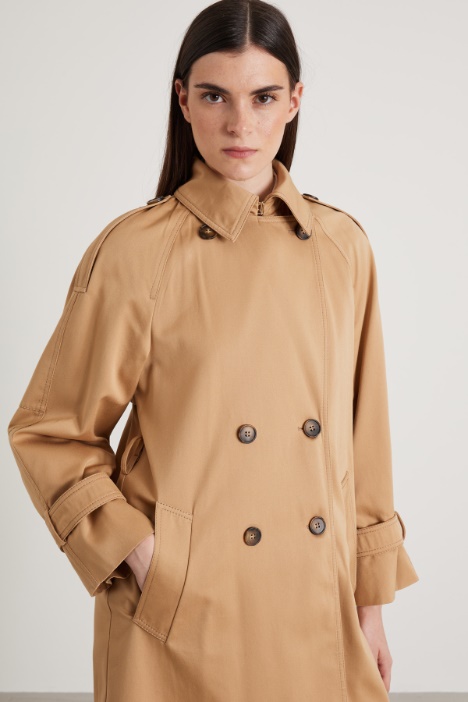 Trench doppiopetto con cintura