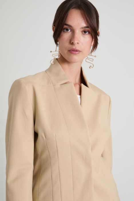 Giacca con collo in piedi