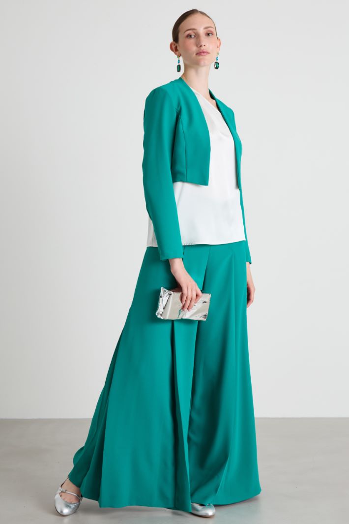 Giacca cropped in enver satin Intrend - 3