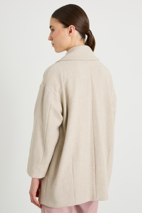 Abrigo de lana con estampado de chevron