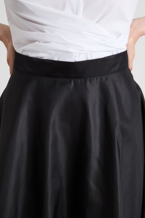 Falda en tejido técnico