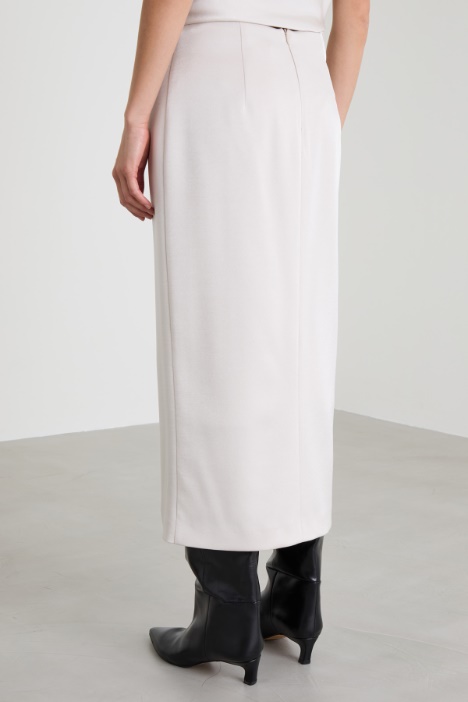 Gonna con spacco asimmetrico