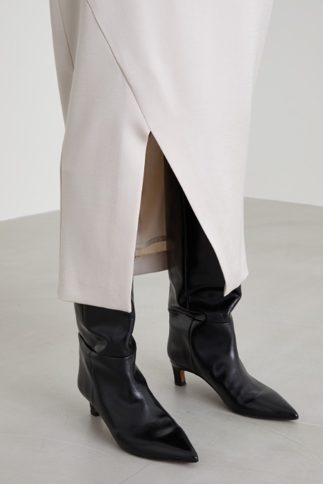 Gonna con spacco asimmetrico