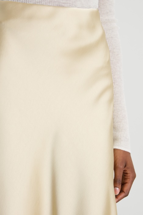 Gonna longuette in raso