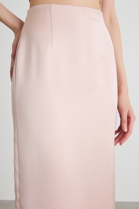 Gonna dritta in raso