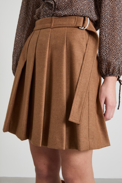 Gonna a pieghe in flanella