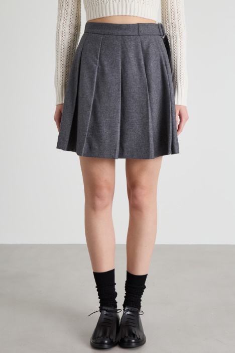 Gonna a pieghe in flanella