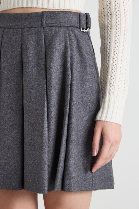 Gonna a pieghe in flanella