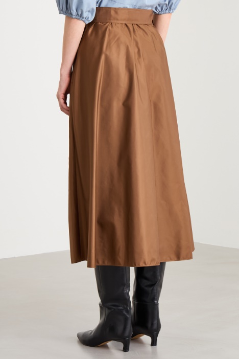 Falda plisada de tafetán